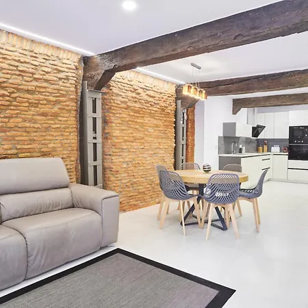 Loft Duplex - By Wehomes *